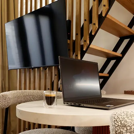 090 - Le Nouveau Saint Denis - Clim - 4pers Apartament